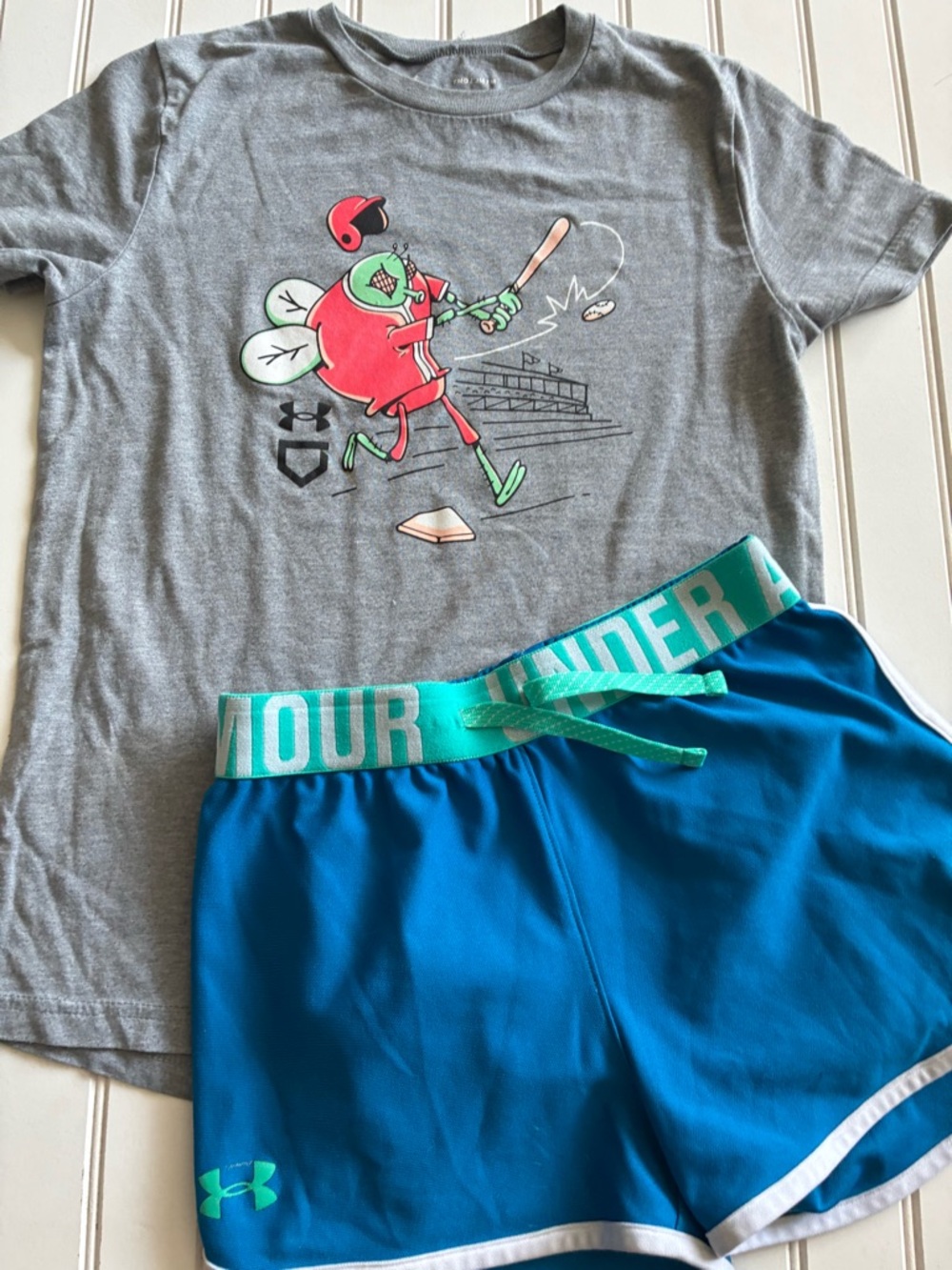 UNDER ARMOUR girls size medium short set